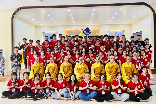 The 4th day of Summer Retreat at Tay Khanh Pagoda