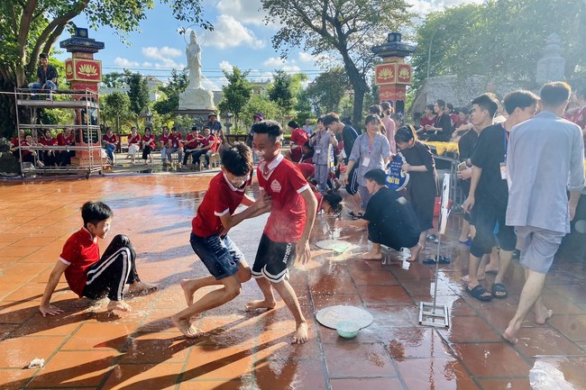 The 4th day of Summer Retreat at Tay Khanh Pagoda