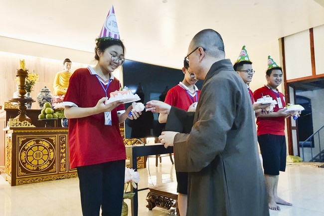 The 4th day of Summer Retreat at Tay Khanh Pagoda