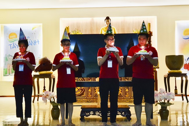 The 4th day of Summer Retreat at Tay Khanh Pagoda