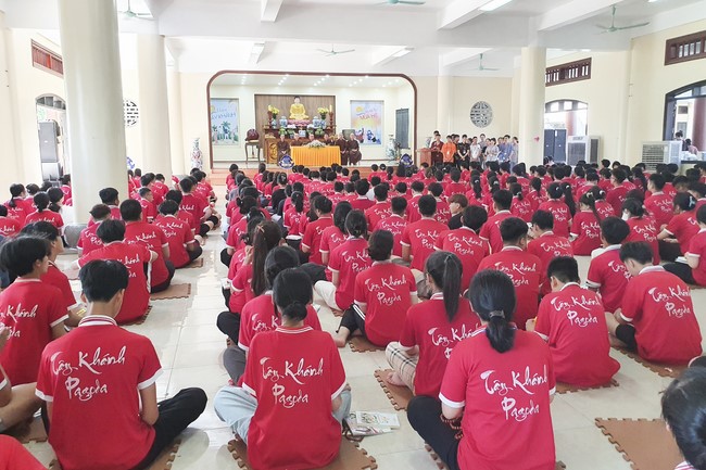 Last day of Summer Retreat at Tay Khanh Pagoda