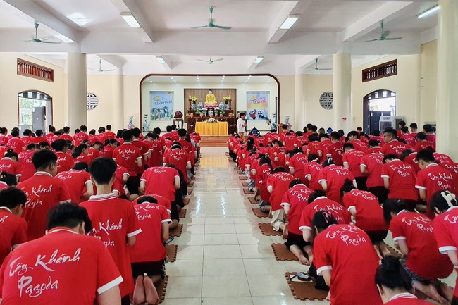 Last day of Summer Retreat at Tay Khanh Pagoda