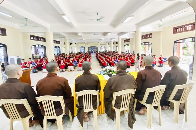 Last day of Summer Retreat at Tay Khanh Pagoda