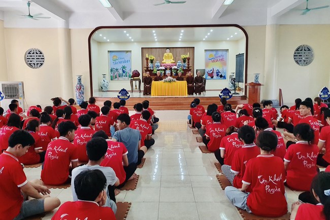 Last day of Summer Retreat at Tay Khanh Pagoda