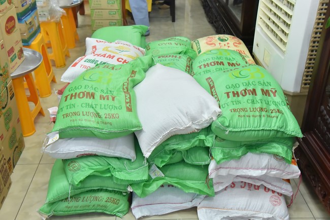 Pilgrimage to offer the Three Jewels