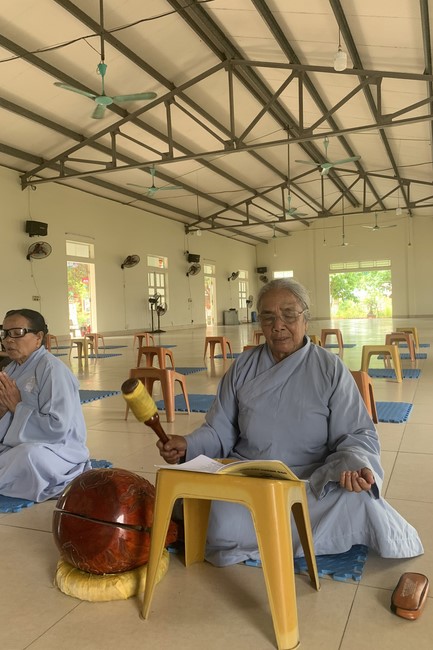Charity in sowing blessing of Dong Cao Pagoda