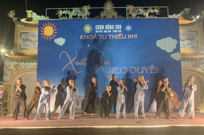 The 4th Day of “Yoga – got talent” Temporary Ordination in Summer for Children at Dong Cao Pagoda