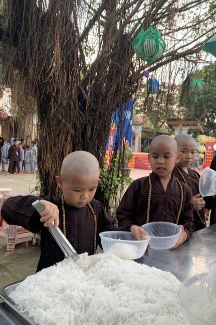 The 4th Day of “Yoga – got talent” Temporary Ordination in Summer for Children at Dong Cao Pagoda