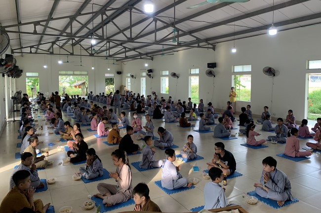 The 4th Day of “Yoga – got talent” Temporary Ordination in Summer for Children at Dong Cao Pagoda