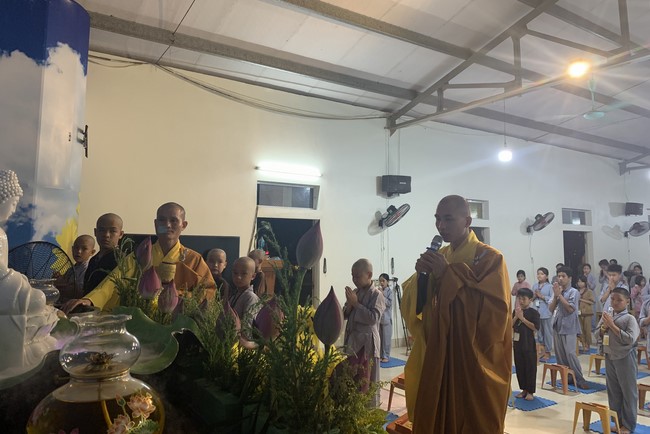 The 4th Day of “Yoga – got talent” Temporary Ordination in Summer for Children at Dong Cao Pagoda