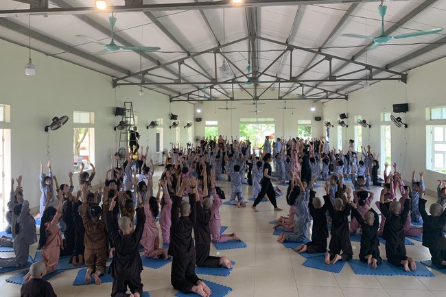 The 4th Day of “Yoga – got talent” Temporary Ordination in Summer for Children at Dong Cao Pagoda