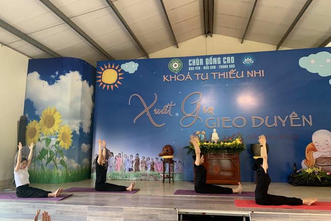 The 4th Day of “Yoga – got talent” Temporary Ordination in Summer for Children at Dong Cao Pagoda