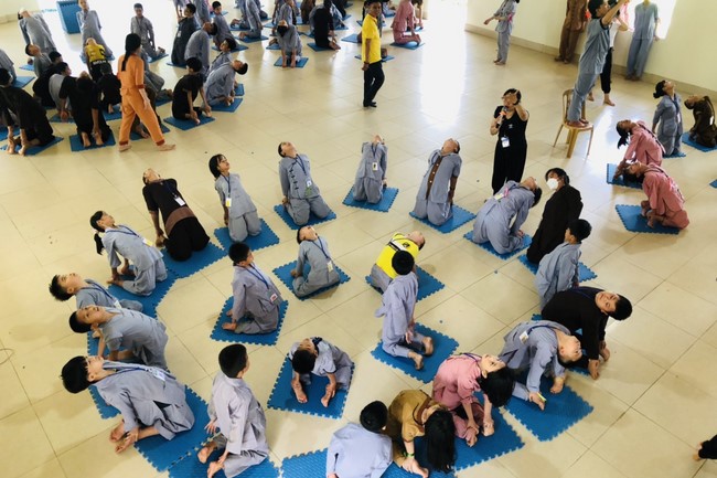 The 4th Day of “Yoga – got talent” Temporary Ordination in Summer for Children at Dong Cao Pagoda