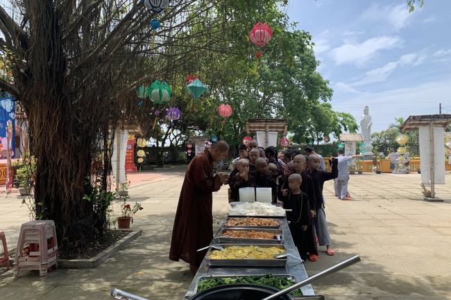 The 4th Day of “Yoga – got talent” Temporary Ordination in Summer for Children at Dong Cao Pagoda