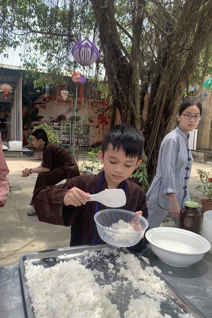 The 4th Day of “Yoga – got talent” Temporary Ordination in Summer for Children at Dong Cao Pagoda