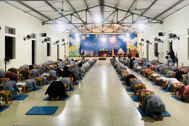 The 4th Day of “Yoga – got talent” Temporary Ordination in Summer for Children at Dong Cao Pagoda