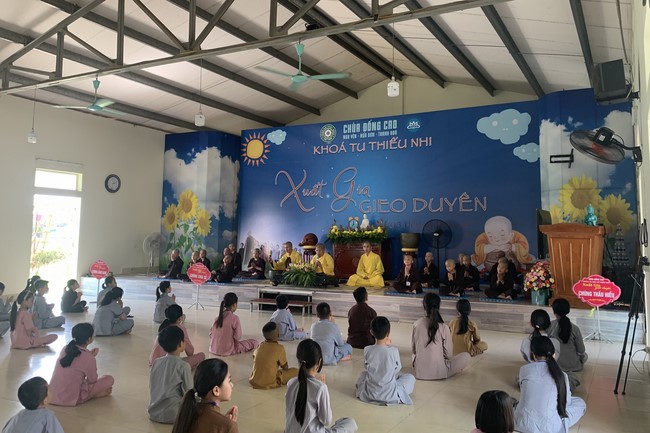 The 4th Day of “Yoga – got talent” Temporary Ordination in Summer for Children at Dong Cao Pagoda