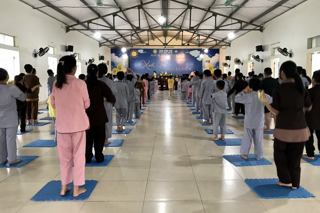 The 4th Day of “Yoga – got talent” Temporary Ordination in Summer for Children at Dong Cao Pagoda
