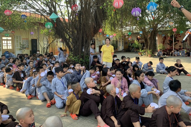 The 4th Day of “Yoga – got talent” Temporary Ordination in Summer for Children at Dong Cao Pagoda