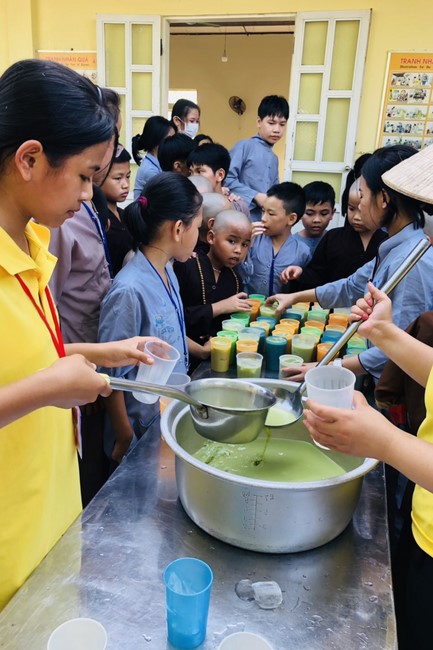 The 4th Day of “Yoga – got talent” Temporary Ordination in Summer for Children at Dong Cao Pagoda
