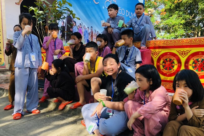 The 4th Day of “Yoga – got talent” Temporary Ordination in Summer for Children at Dong Cao Pagoda