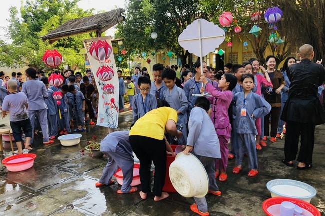 The 4th Day of “Yoga – got talent” Temporary Ordination in Summer for Children at Dong Cao Pagoda