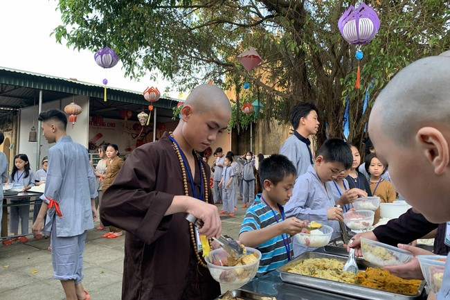 The 4th Day of “Yoga – got talent” Temporary Ordination in Summer for Children at Dong Cao Pagoda