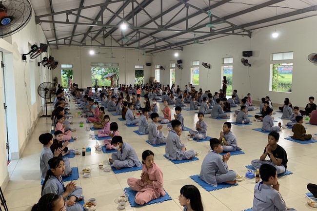The 4th Day of “Yoga – got talent” Temporary Ordination in Summer for Children at Dong Cao Pagoda