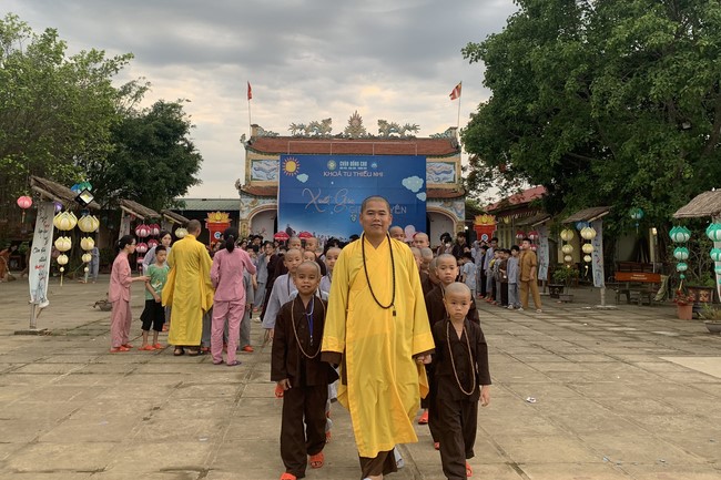 The Last Day of Temporary ordination in Summer for Children at Dong Cao Pagoda