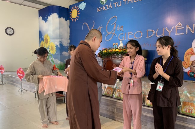 The Last Day of Temporary ordination in Summer for Children at Dong Cao Pagoda
