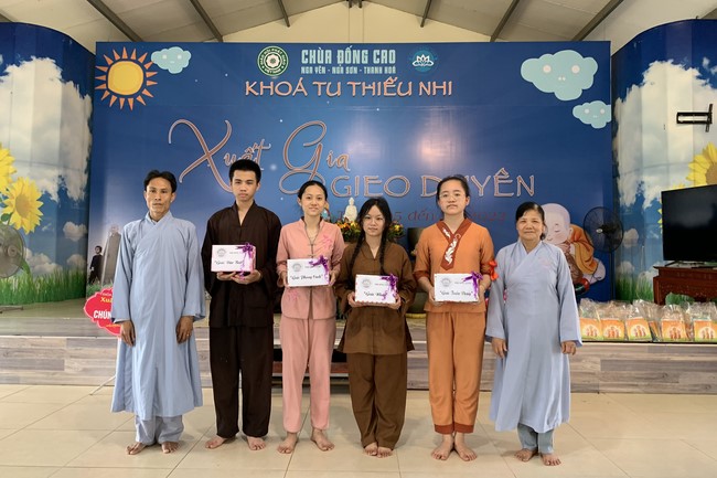 The Last Day of Temporary ordination in Summer for Children at Dong Cao Pagoda