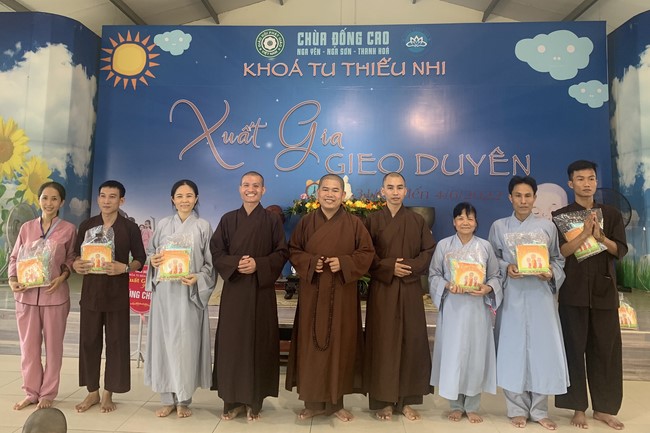 The Last Day of Temporary ordination in Summer for Children at Dong Cao Pagoda