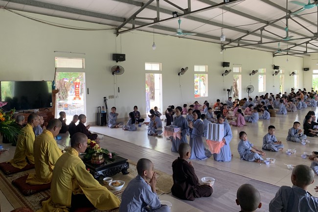 The Last Day of Temporary ordination in Summer for Children at Dong Cao Pagoda
