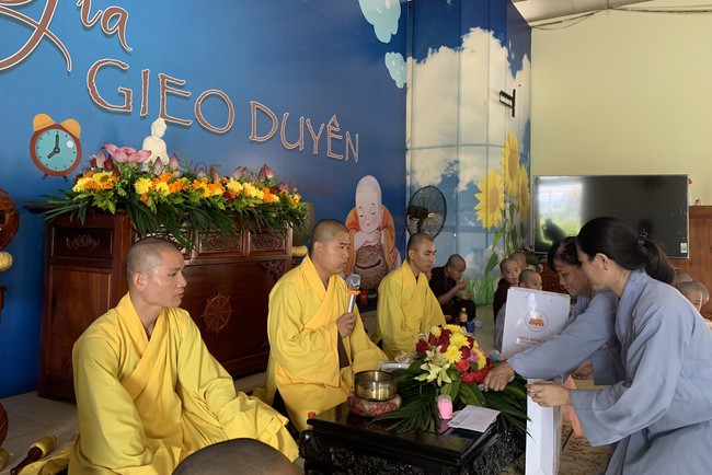 The Last Day of Temporary ordination in Summer for Children at Dong Cao Pagoda