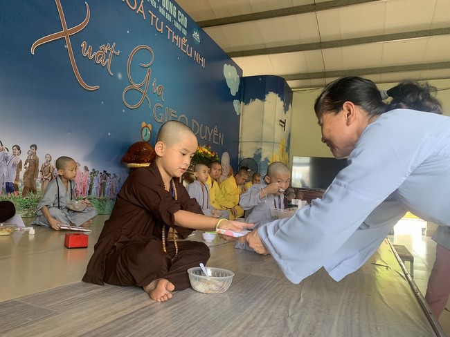 The Last Day of Temporary ordination in Summer for Children at Dong Cao Pagoda