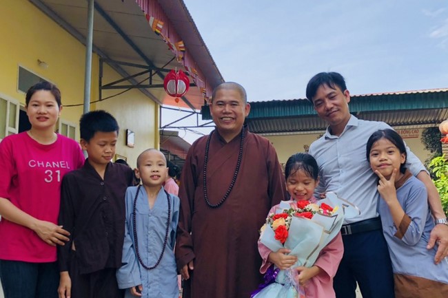 The Last Day of Temporary ordination in Summer for Children at Dong Cao Pagoda