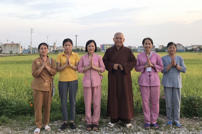 The Last Day of Temporary ordination in Summer for Children at Dong Cao Pagoda
