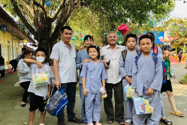 The Last Day of Temporary ordination in Summer for Children at Dong Cao Pagoda