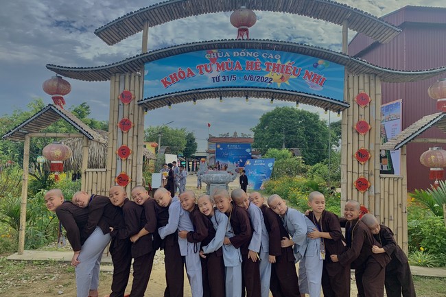 The Last Day of Temporary ordination in Summer for Children at Dong Cao Pagoda