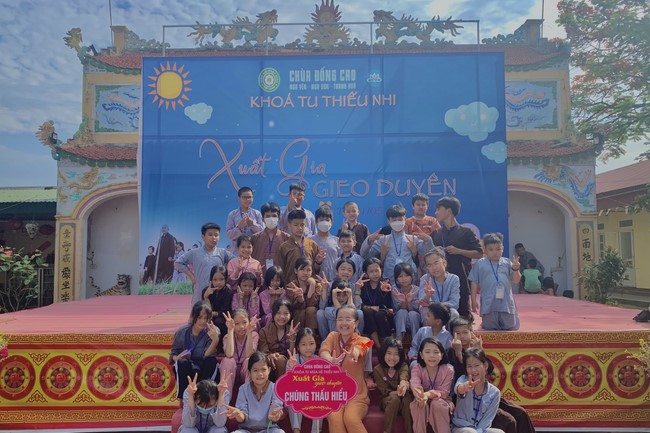The Last Day of Temporary ordination in Summer for Children at Dong Cao Pagoda