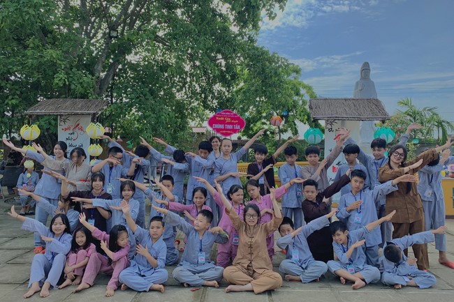 The Last Day of Temporary ordination in Summer for Children at Dong Cao Pagoda