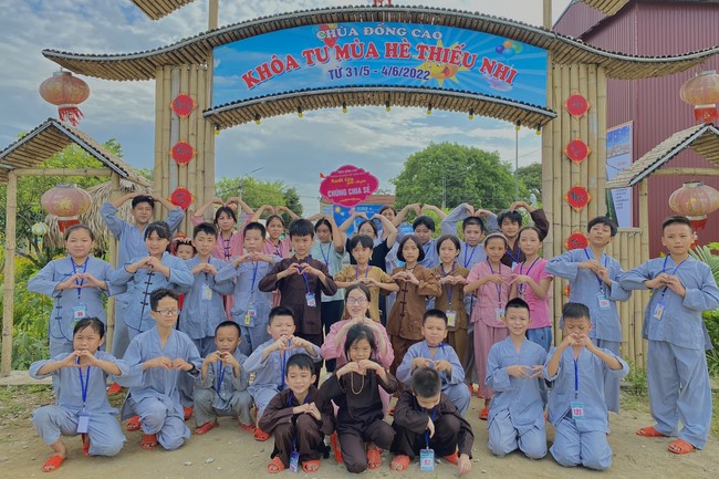 The Last Day of Temporary ordination in Summer for Children at Dong Cao Pagoda