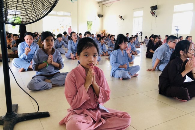 The Last Day of Temporary ordination in Summer for Children at Dong Cao Pagoda