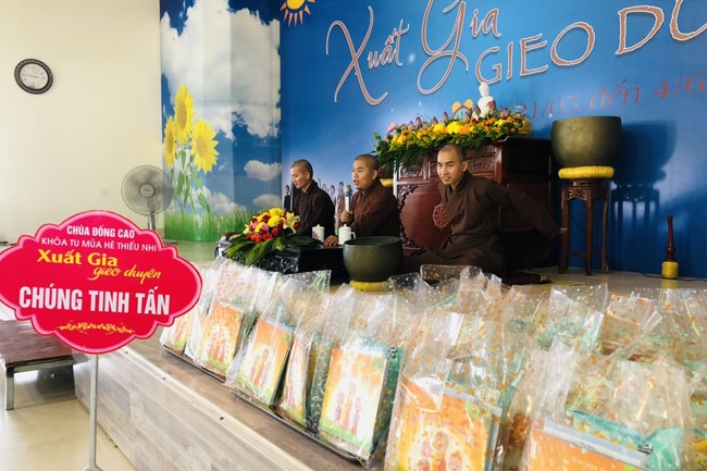 The Last Day of Temporary ordination in Summer for Children at Dong Cao Pagoda