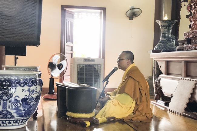 The Eight Precept Retreat at Tay Khanh pagoda, Thai Binh