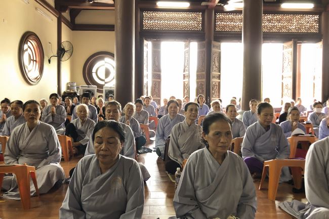 The Eight Precept Retreat at Tay Khanh pagoda, Thai Binh