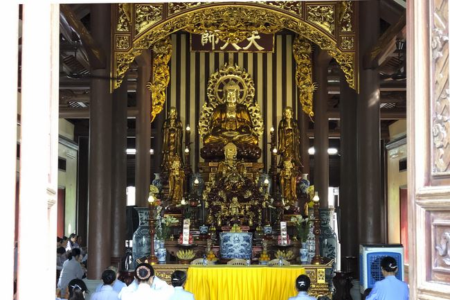 The Eight Precept Retreat at Tay Khanh pagoda, Thai Binh