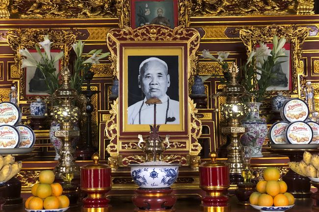 The Eight Precept Retreat at Tay Khanh pagoda, Thai Binh