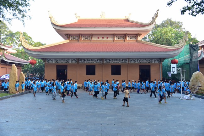 The 2nd day of huong phap branch's teenage retreat of , cu chi