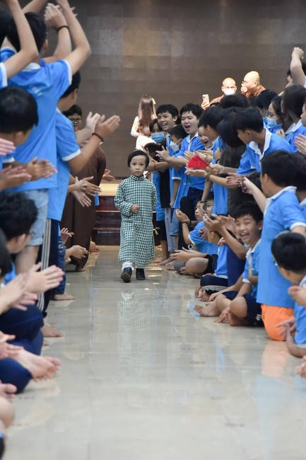 The 2nd day of huong phap branch's teenage retreat of , cu chi